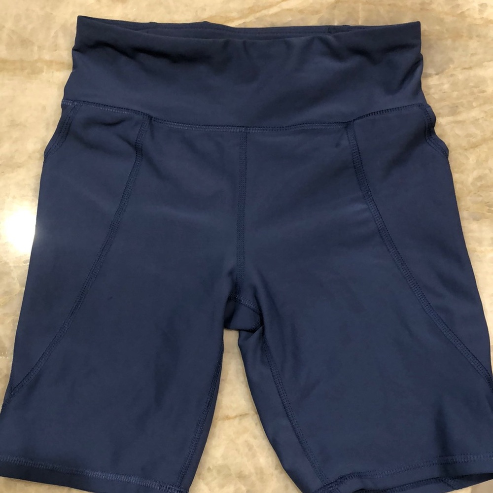 3/$15. Old Navy active powersoft bike shorts large